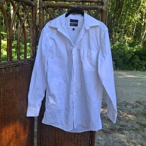 🍀3/15 Covington White Wrinkle-Free Shirt